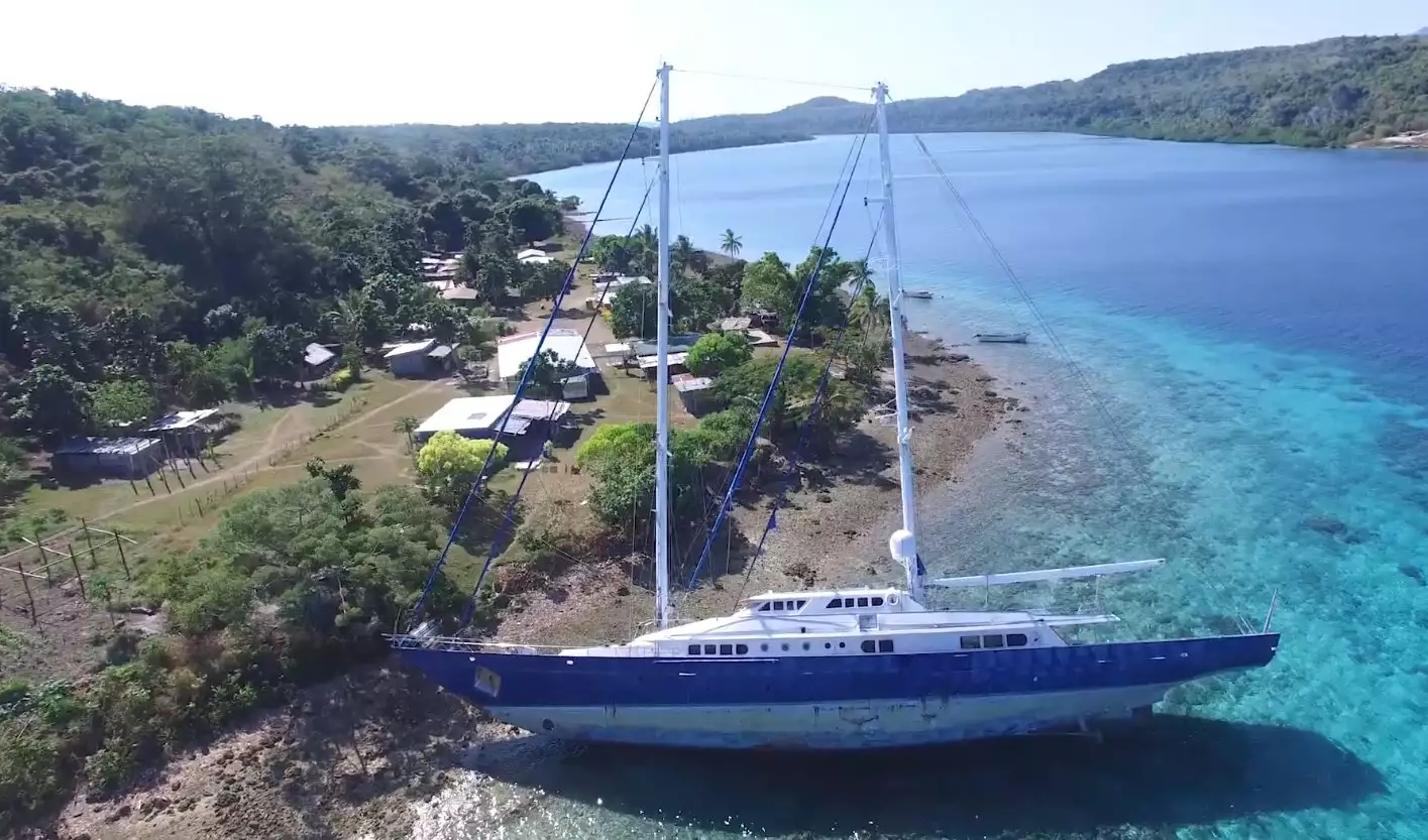 Sailing yacht Blue Gold