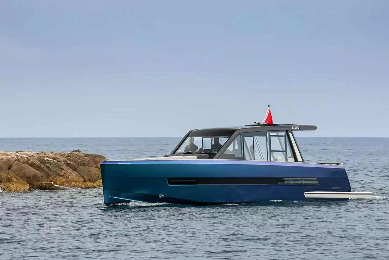 Axioma (Fjord 44 Coupe) - 13,45m - Fjord ਲਈ ਟੈਂਡਰ