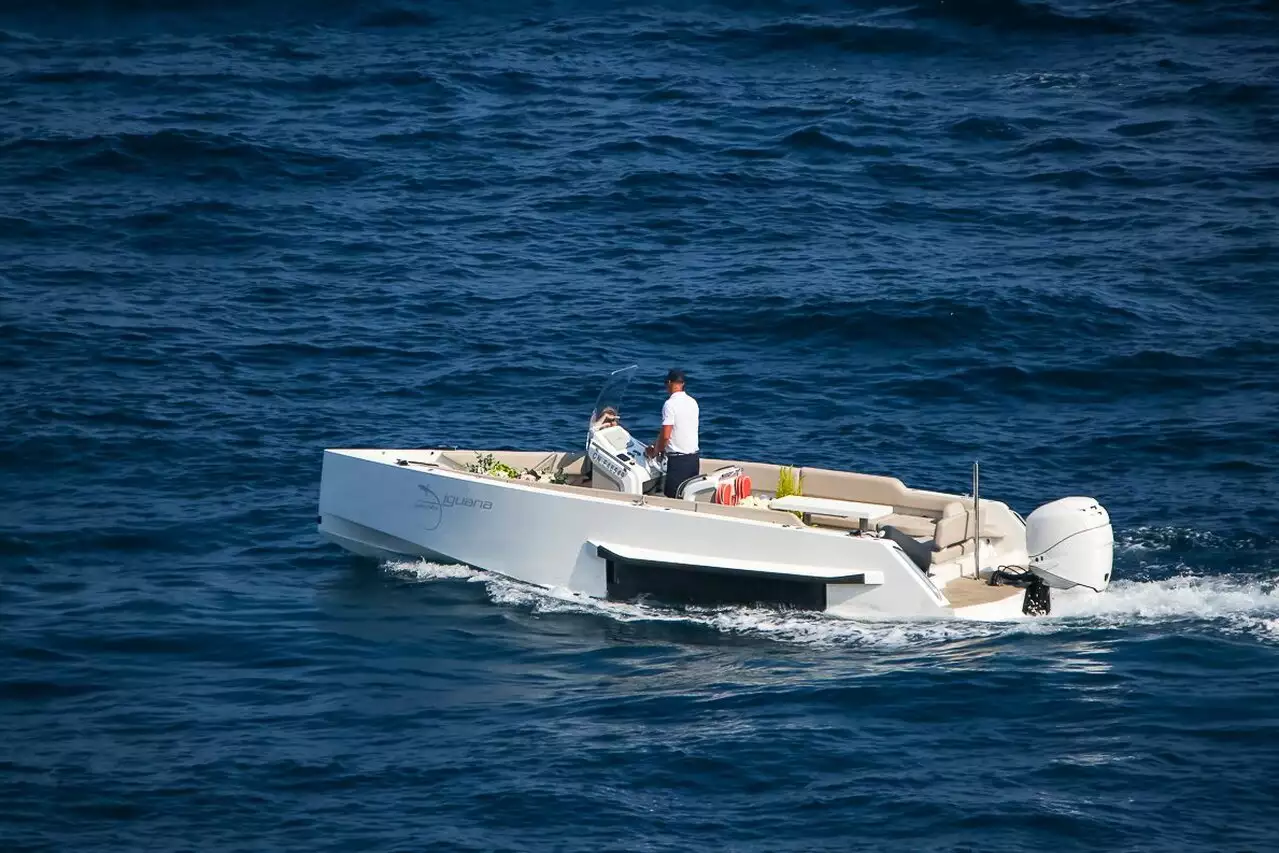 Яхта Tender To Lumiere (Iguana Classic) – 9,2м -Iguana Yachts 