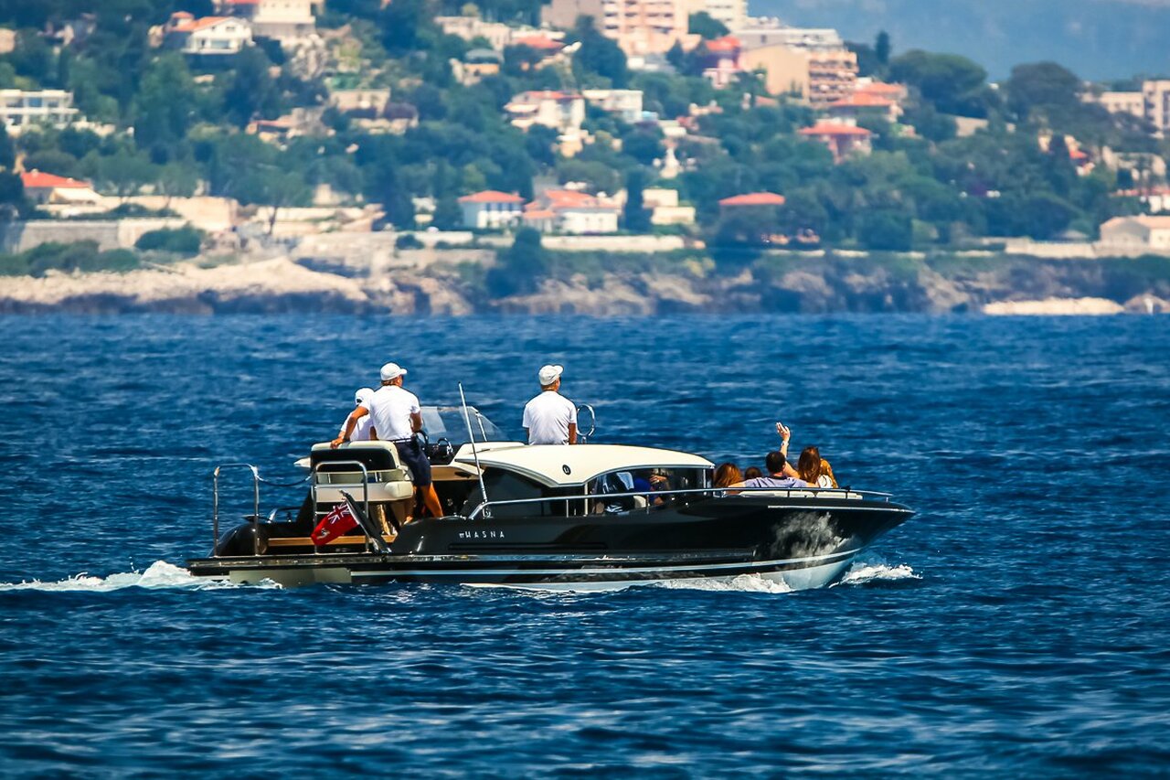 TT Lunasea N ° 1 (Vikal Limousine Tender) - 9m - Vikal