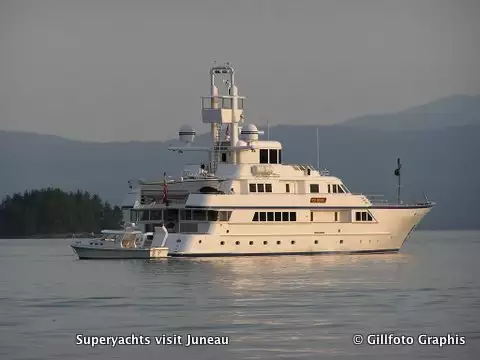 Yate ICE BEAR • Feadship • 1988 • Propietario Walter Scott Jr.