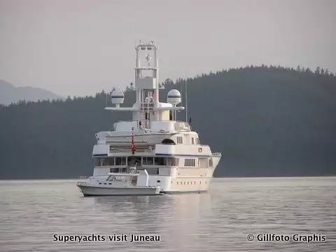 ICE BEAR Yacht • Feadship • 1988 • Propriétaire Walter Scott Jr.