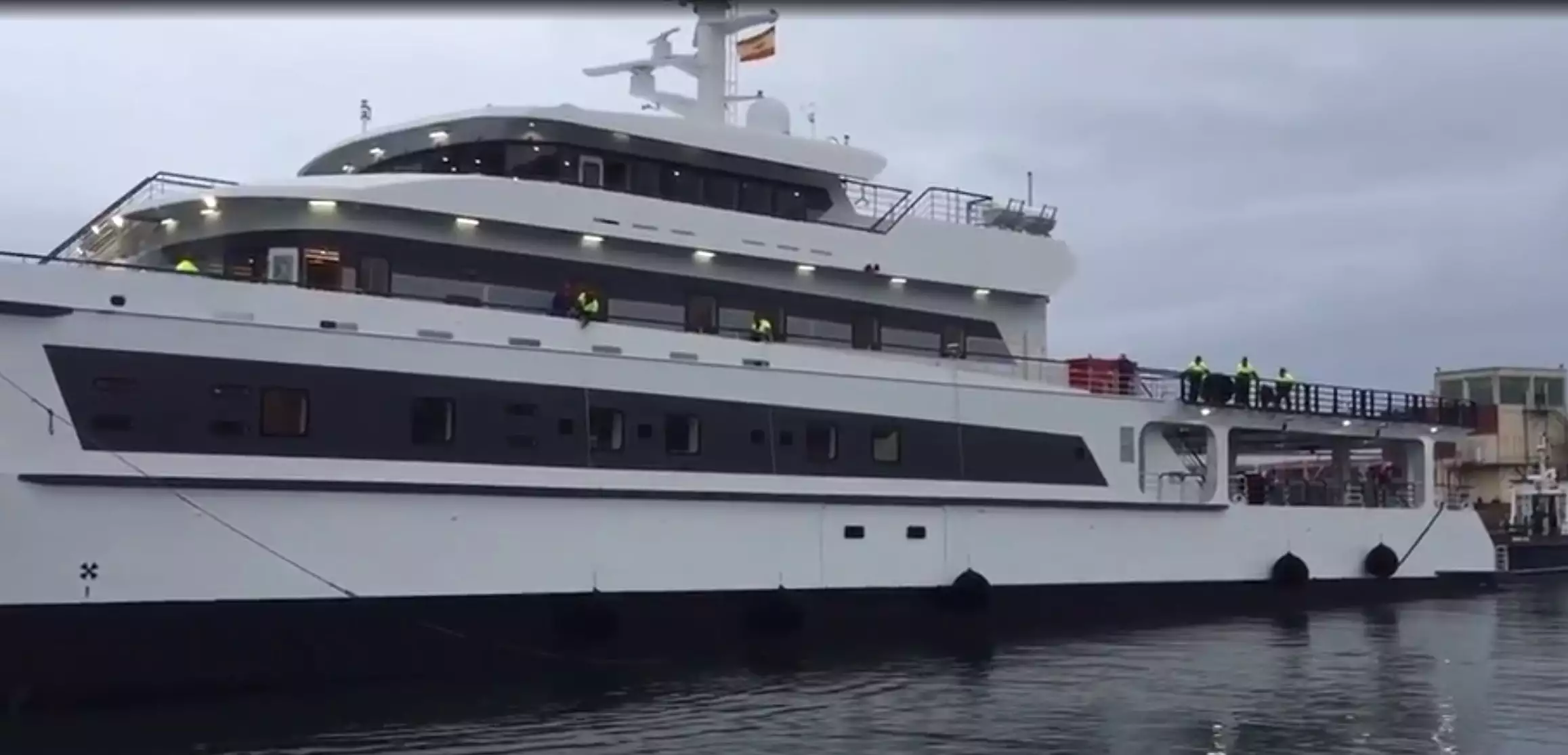 WAYFINDER Yacht • Astilleros Armon • 2020 • navire de soutien pour le superyacht de Bill Gates