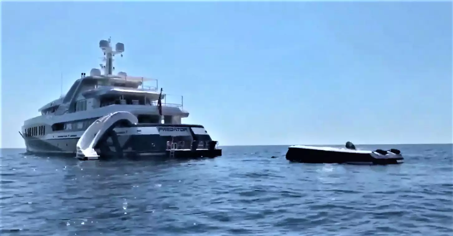 тендер на Predator Feadship