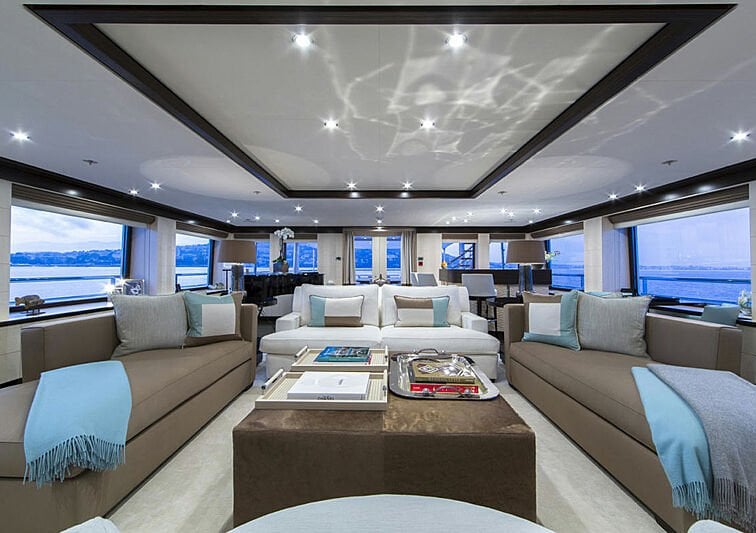 Interior de Yacht 4You