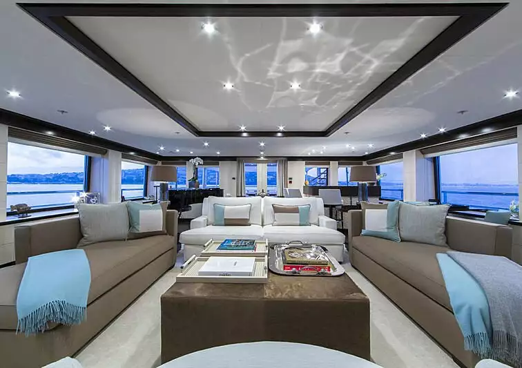 Yacht 4You interior