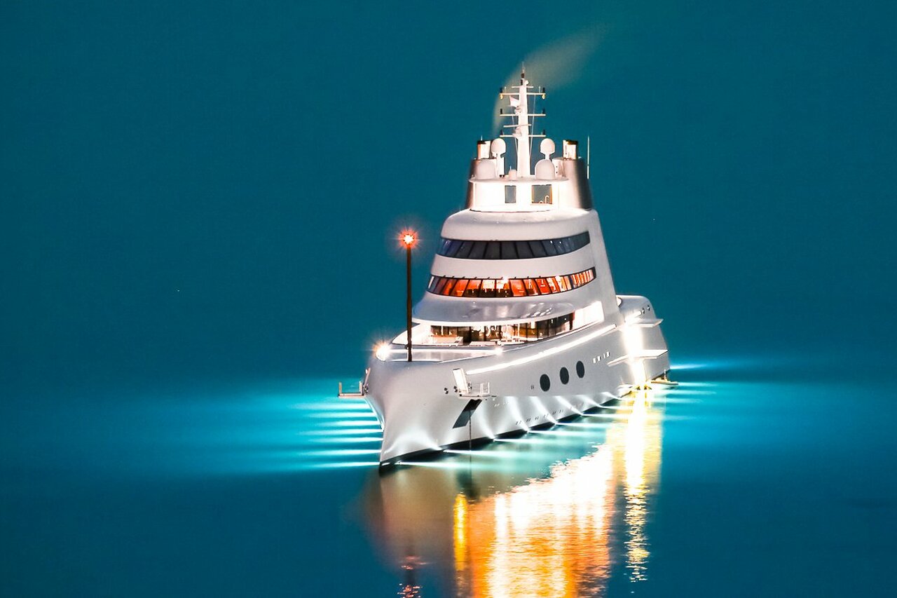 motor yacht A – 119m – Blohm+Voss - Masayoshi Son