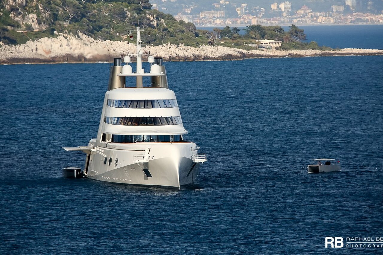 yacht à moteur A – 119m – Blohm+Voss - Masayoshi Son