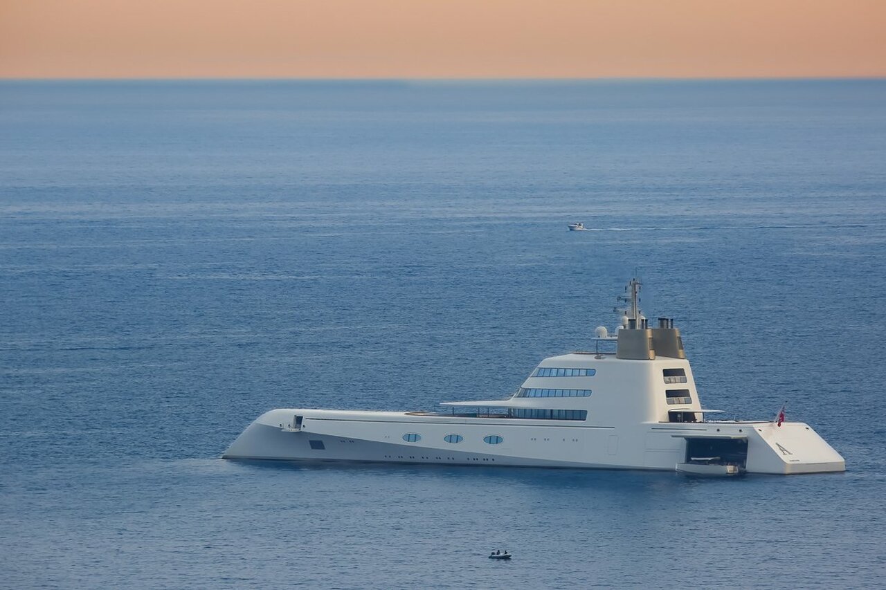 motor yacht A – 119m – Blohm+Voss - Masayoshi Son