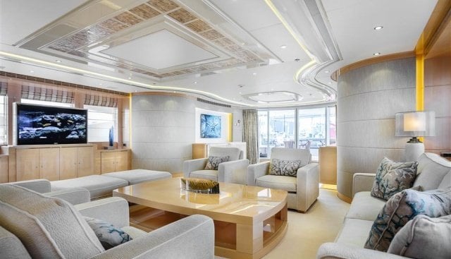 yacht Abbracci interior