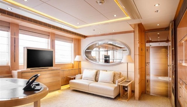 yacht Abbracci interior