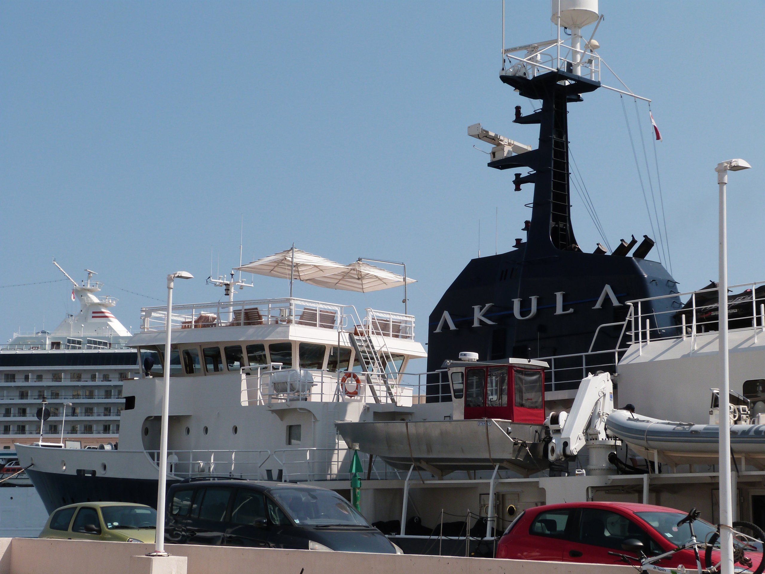 OMNIA Yacht • (ex Akula) • Amels • 2008 • Voormalige eigenaar Jonathan Faiman