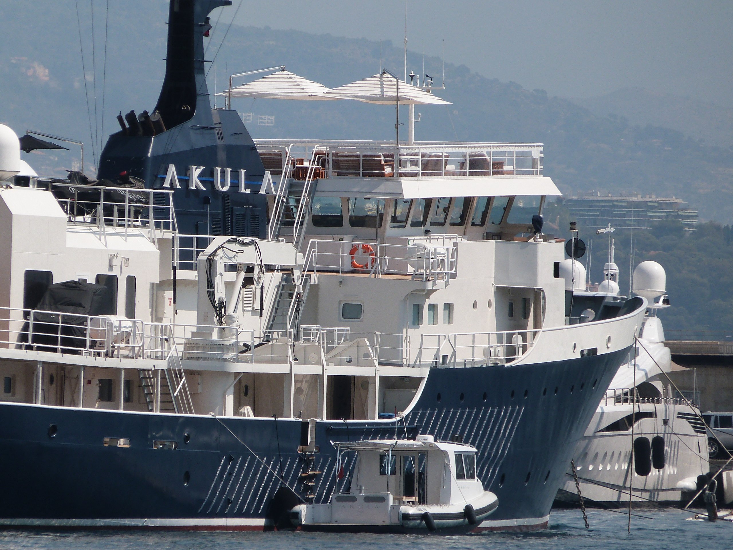 OMNIA Yacht • (ex Akula) • Amels • 2008 • Ex-proprietário Jonathan Faiman