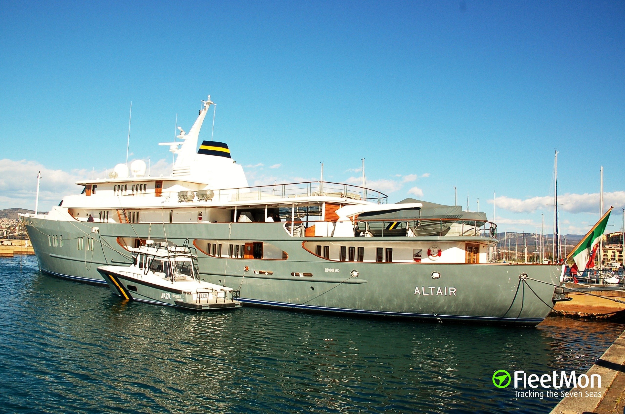 yacht della valle altair