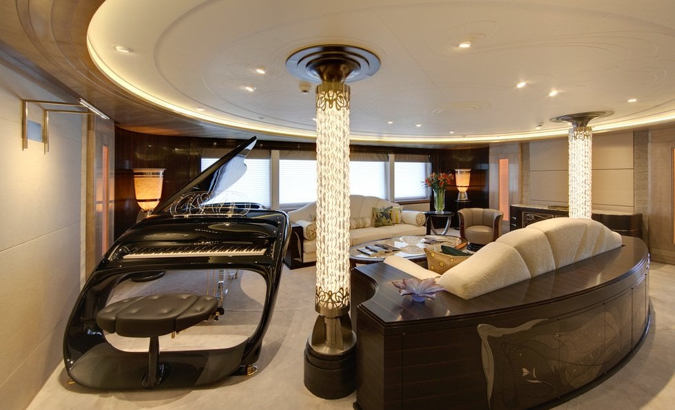 yacht Amaryllis interior 