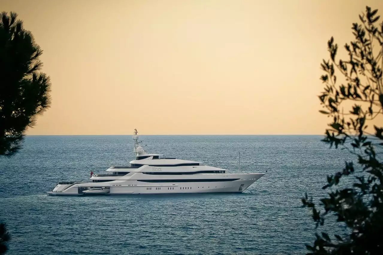 AMORE VERO Yacht • Oceanco • 2013 • Proprietário Bilionário Russo