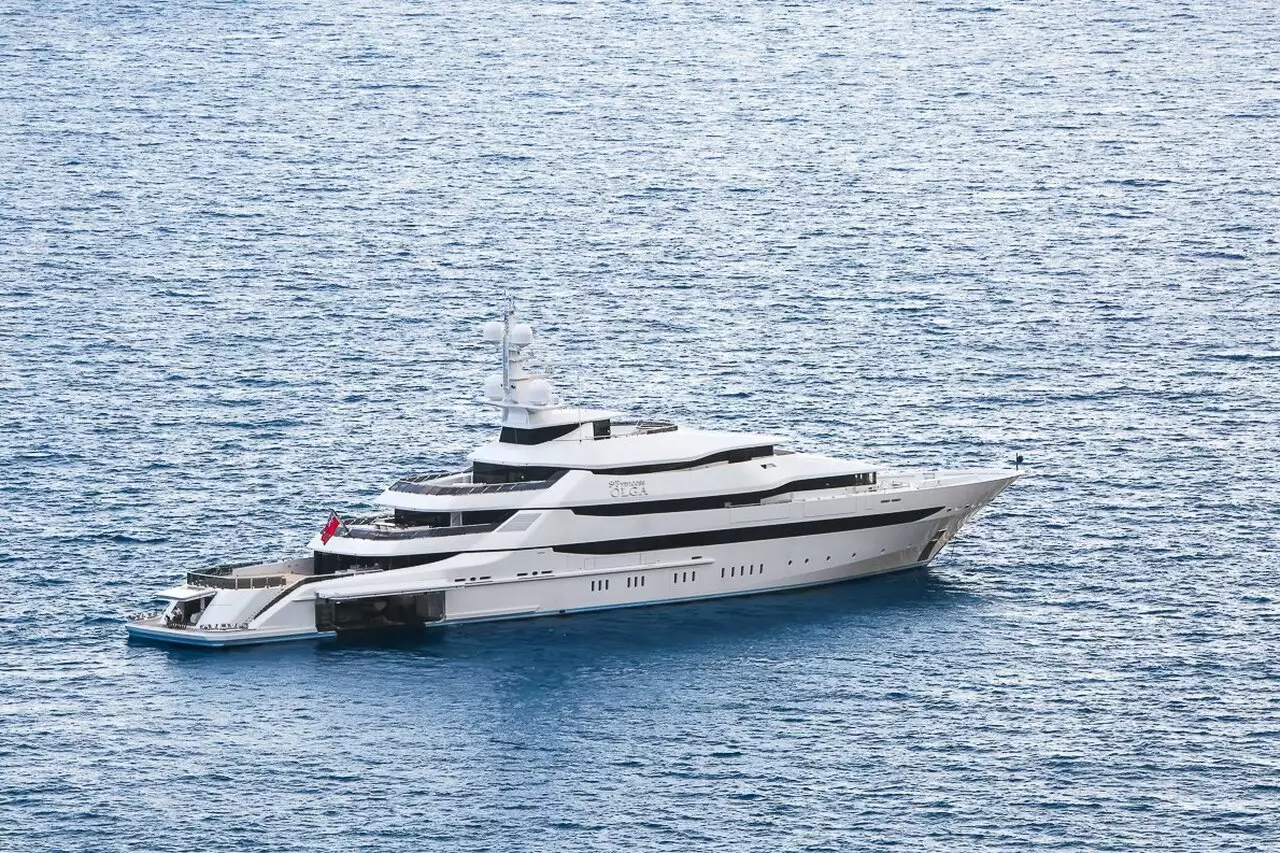 AMORE VERO Yacht • Oceanco • 2013 • Proprietário Bilionário Russo