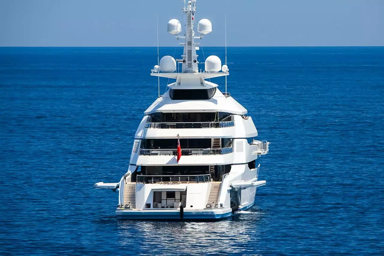 AMORE VERO Yacht • Oceanco • 2013 • Proprietário Bilionário Russo