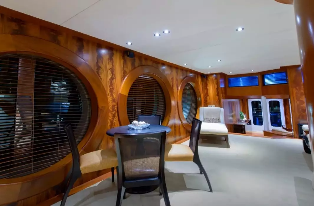 interno dell'yacht Antipodean