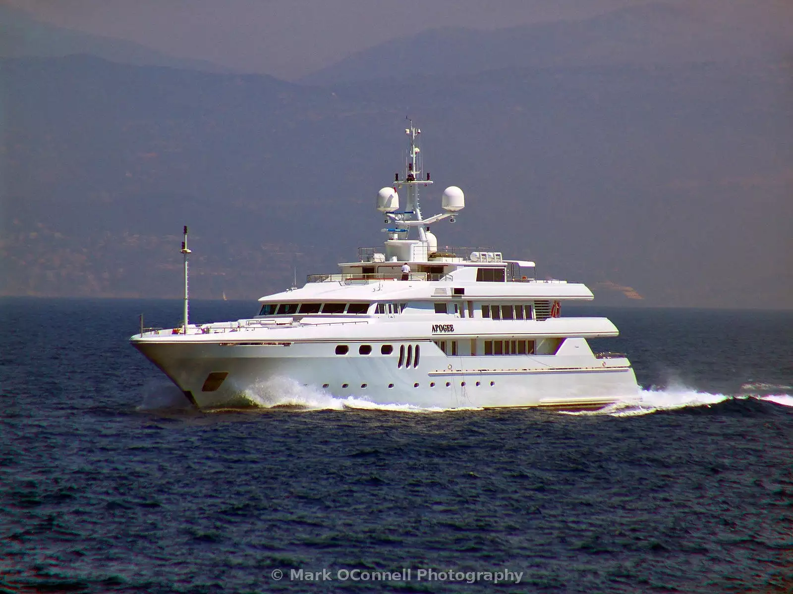 APOGEE Yacht • Codecasa • 2003 • Propriétaire Darwin Deason