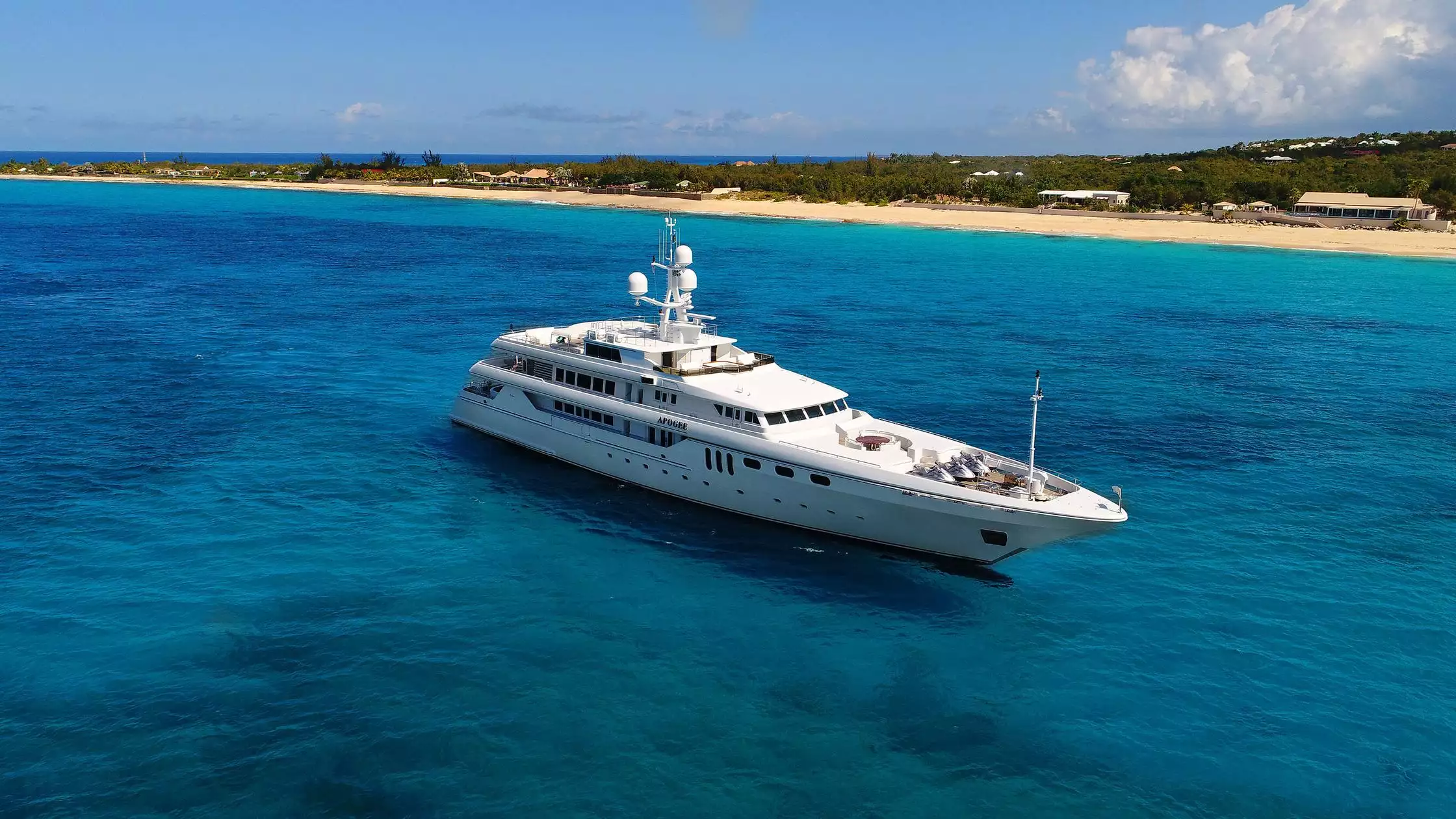 APOGEE Yacht • Codecasa • 2003 • Propriétaire Darwin Deason