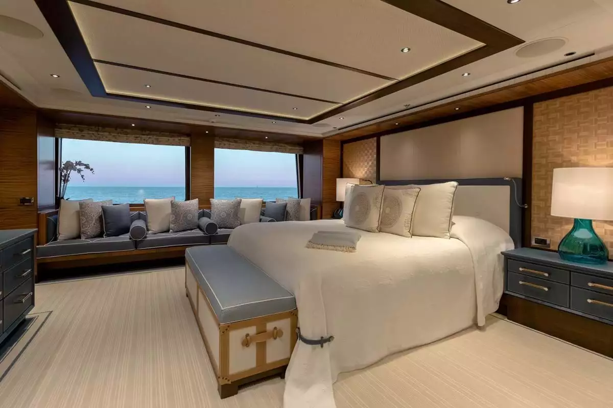 yacht Bâton Rouge intérieur