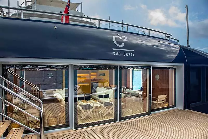 yacht C2 intérieur