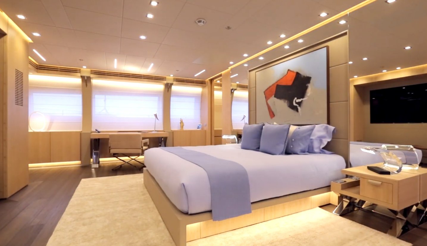 interno dell'yacht Crazy Me