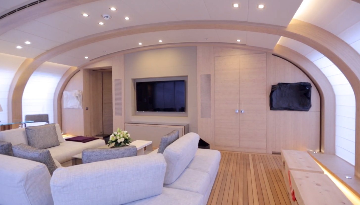 yacht Crazy Me interior