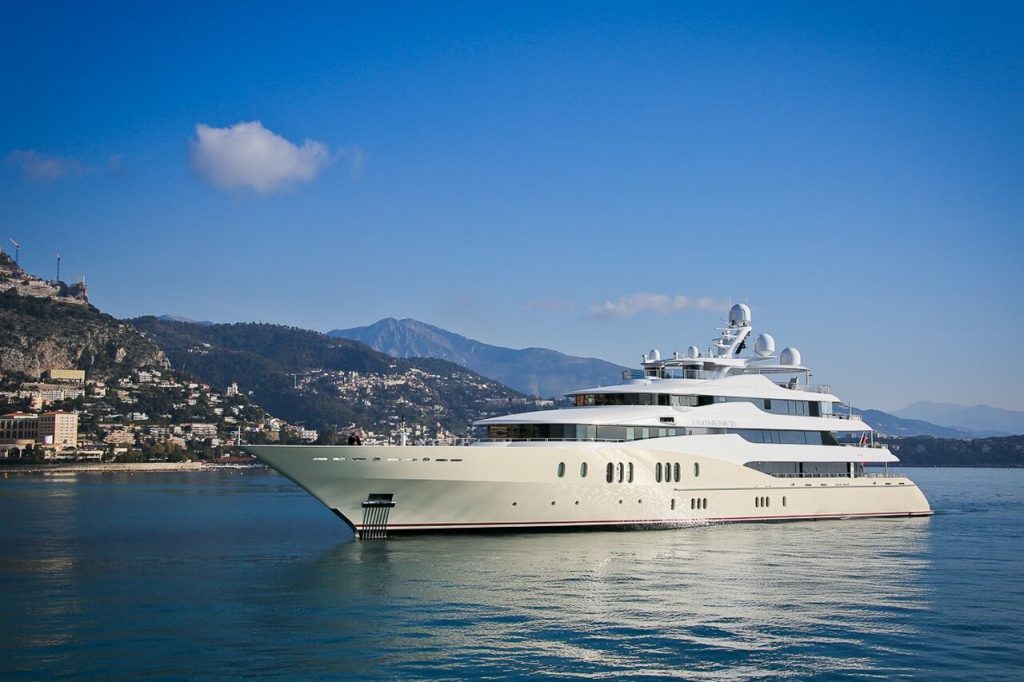 who owns the yacht named eminence