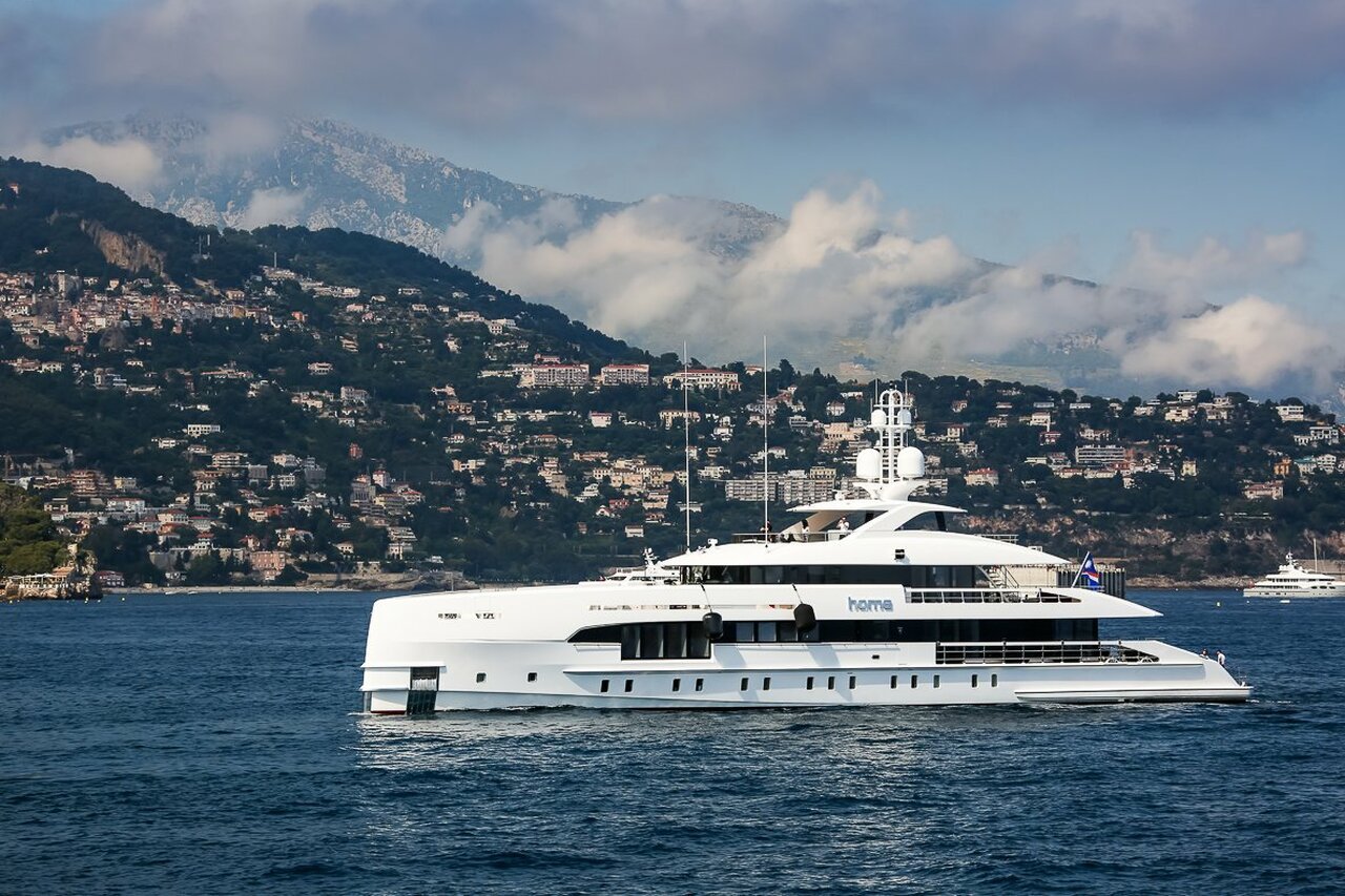 HOME Yacht • Heesen • 2017 • Eigentümer Harald McPike