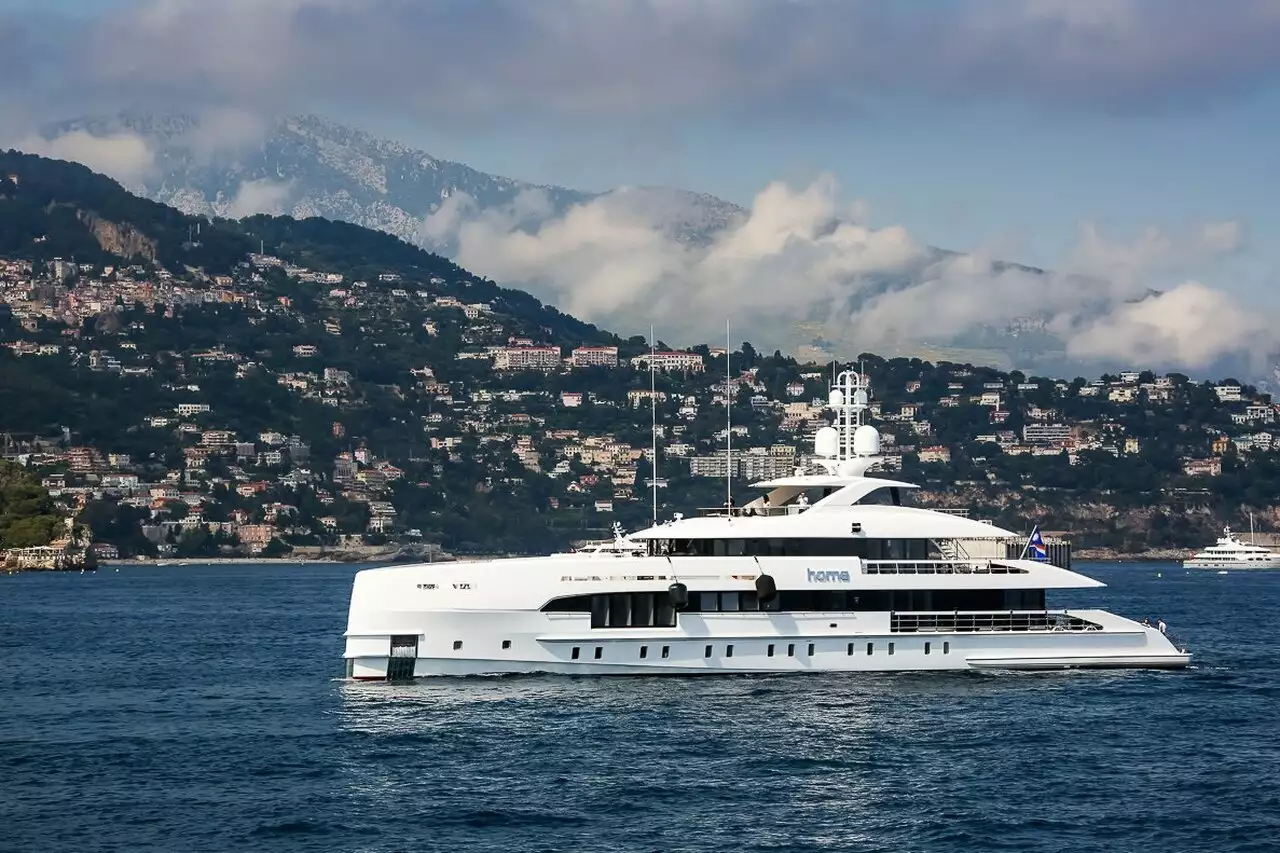 HOME Yacht • Heesen • 2017 • Proprietario Harald McPike