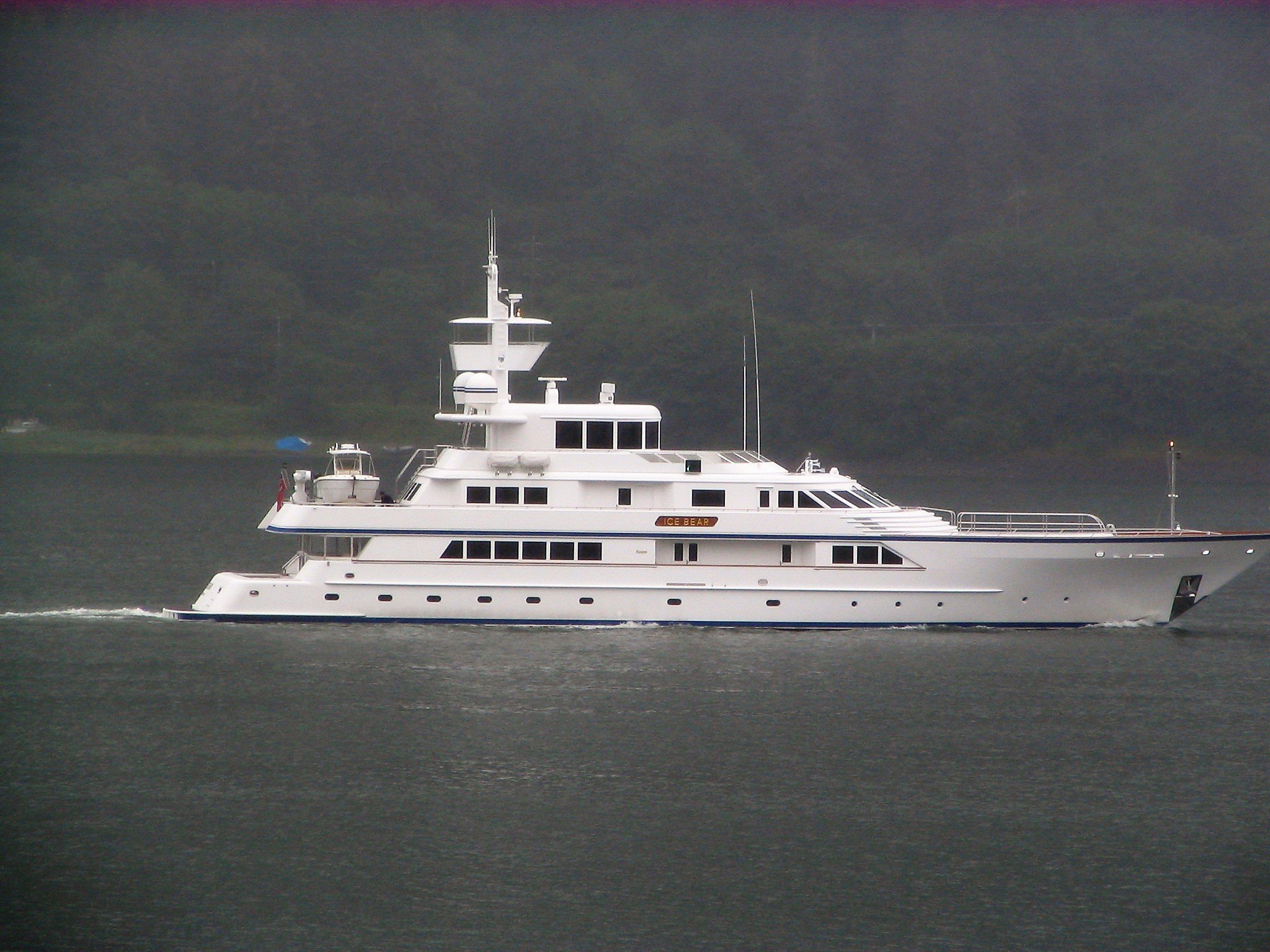 يخت ICE BEAR • Feadship • 1988 • المالك والتر سكوت جونيور.