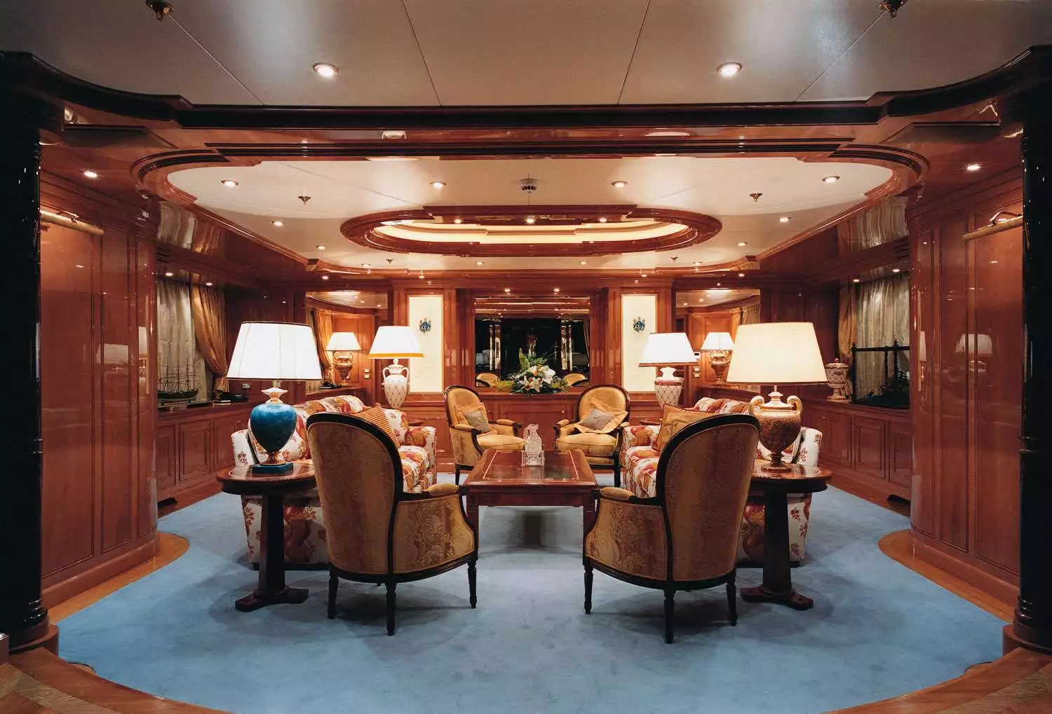 yacht Lady Ann Magee interior