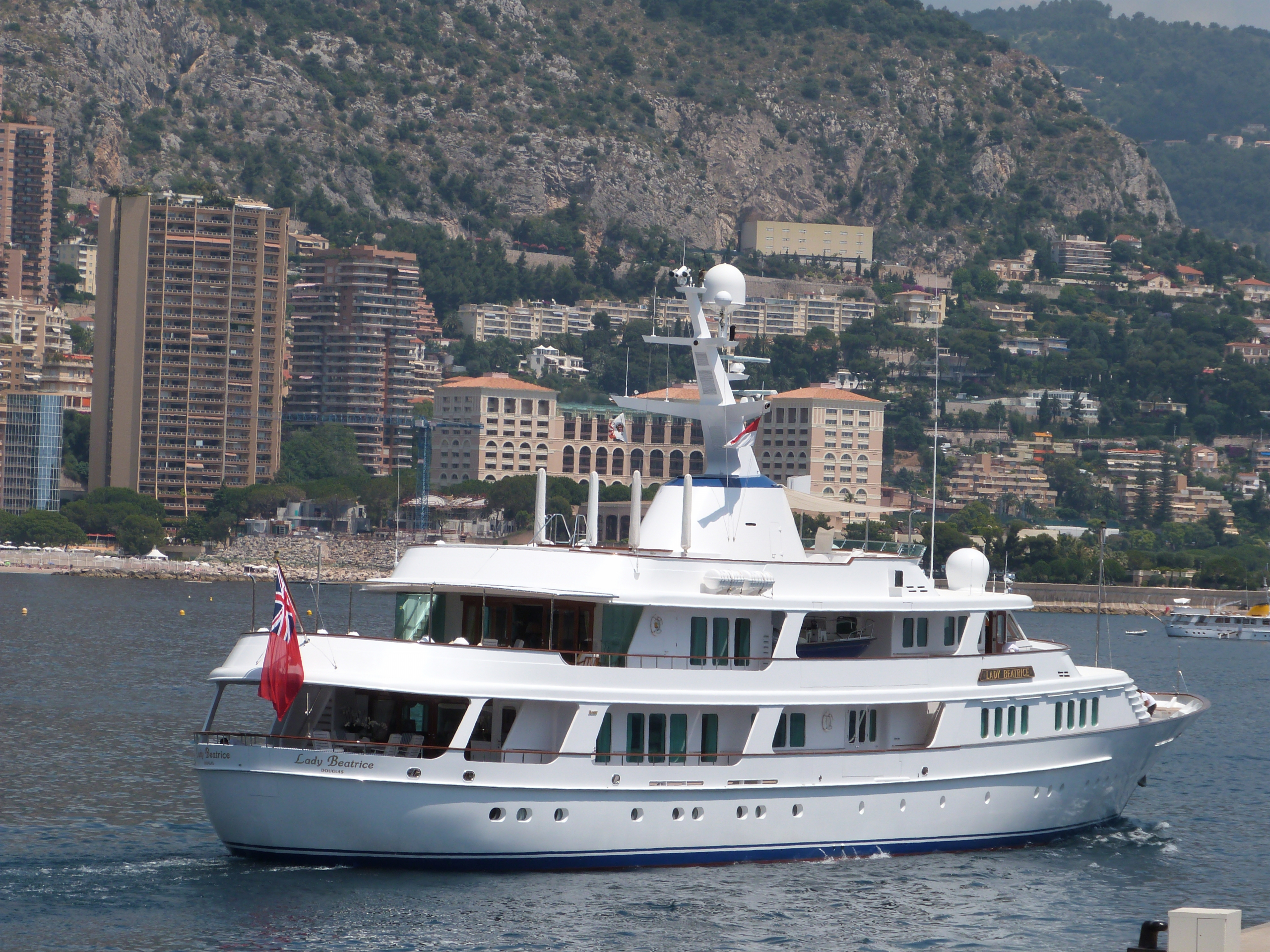 LADY BEATRICE Jacht • Feadship • 1993 • eigenaren Barclay Brothers