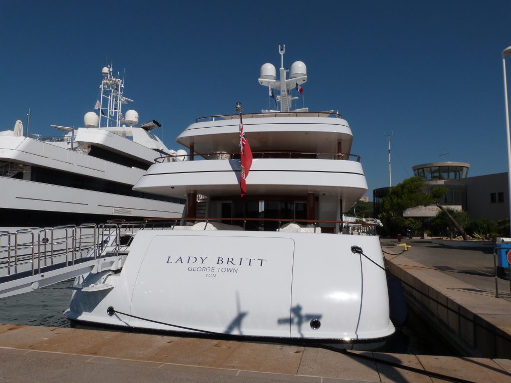 LADY BRITT Jacht • Feadship • 2011 • Eigenaar Sten Warborn