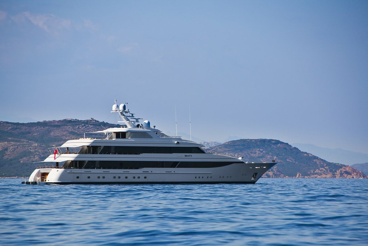 LADY BRITT Yat • Feadship • 2011 • Sahibi Sten Warborn