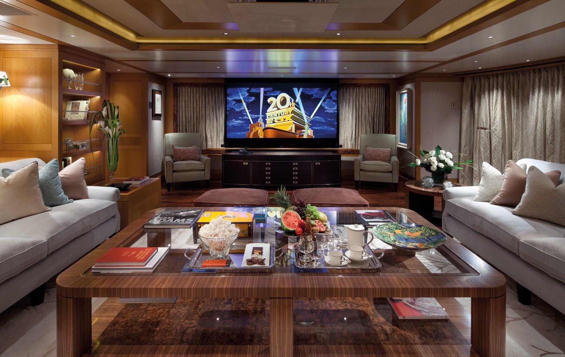 Interior del yate Feadship Lady Britt