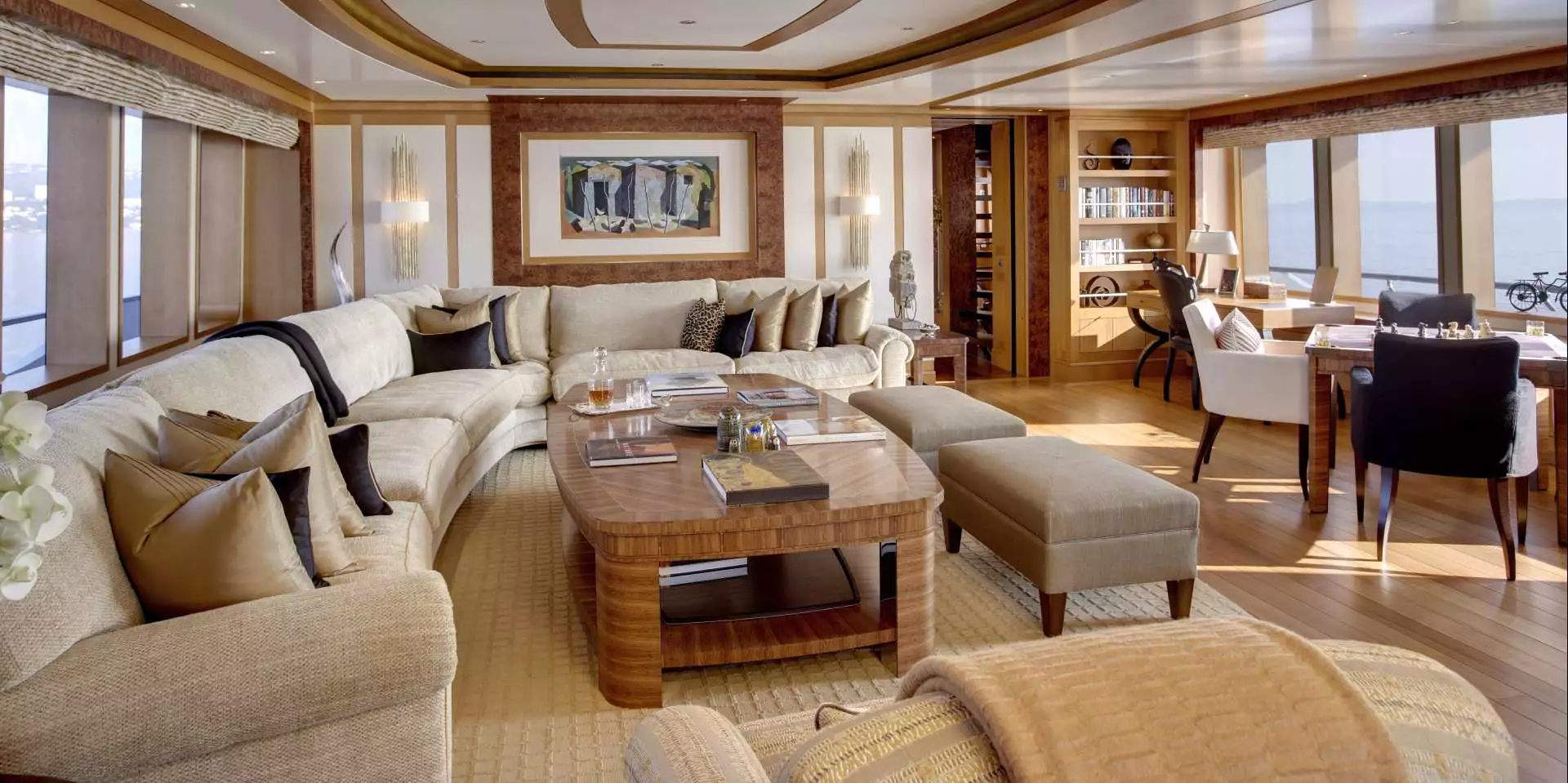 Interior del yate Feadship Lady Britt