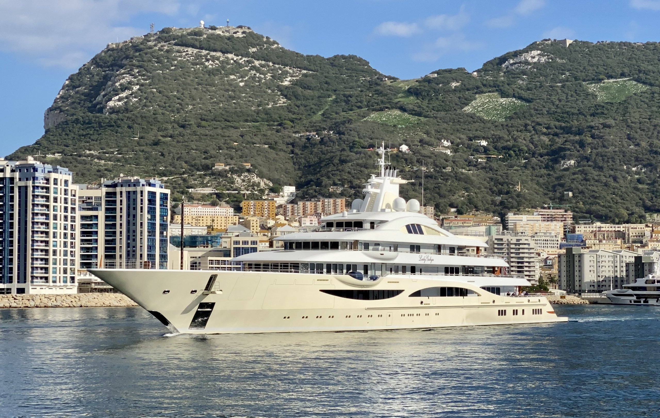 lakshmi mittal new yacht