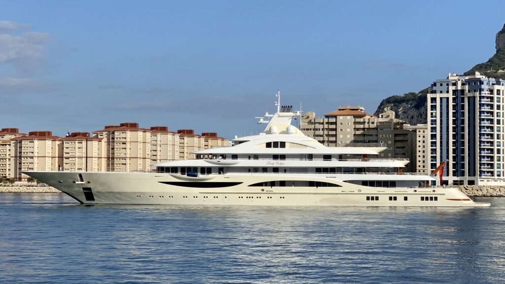 Yate ALAIYA • Tis • Lurssen • 2019 • Propietario Lakshmi Mittal