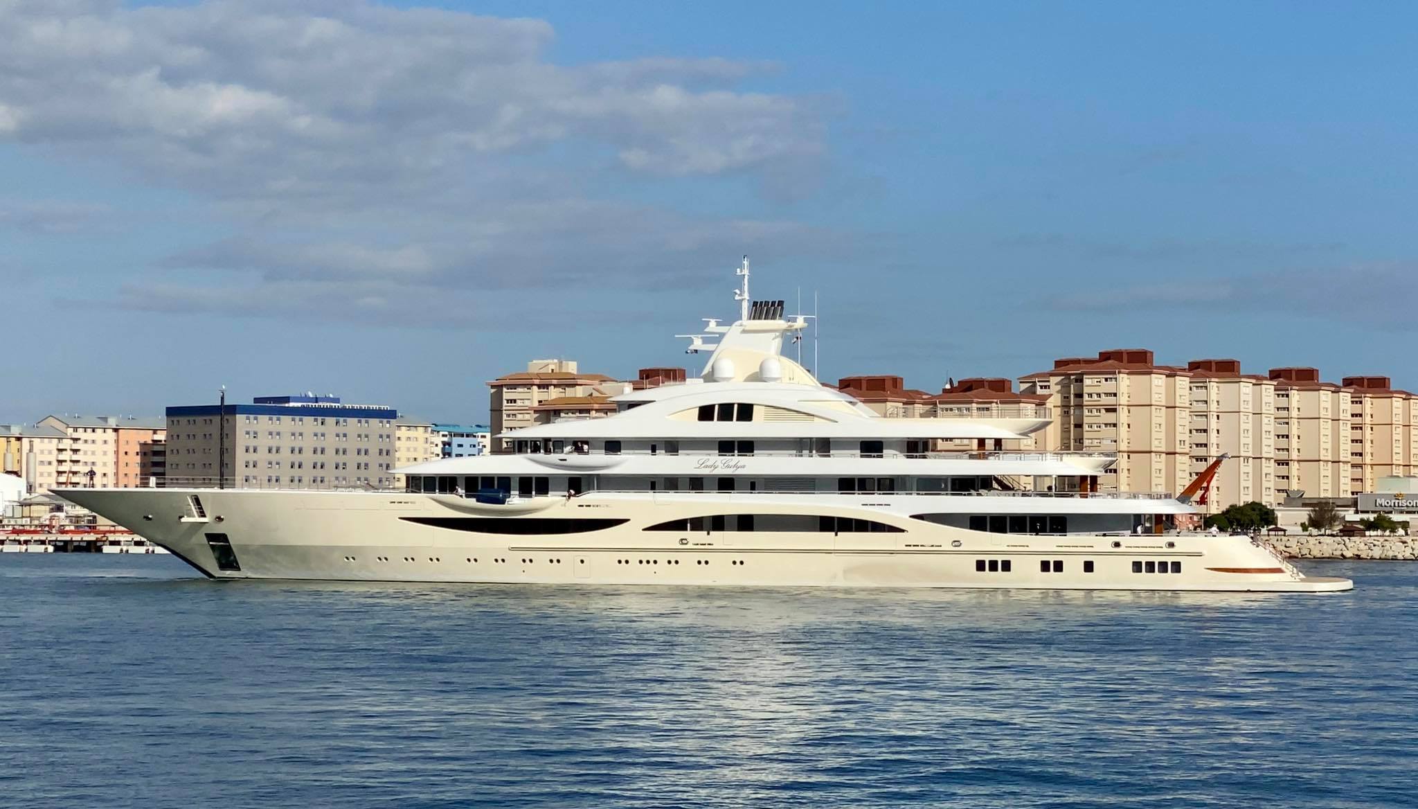 Yate ALAIYA • Tis • Lurssen • 2019 • Propietario Lakshmi Mittal