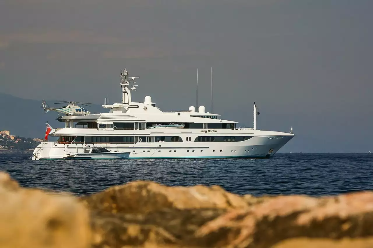 LADY MARINA Yacht • Feadship • 1999 • Propriétaire Sergio Mantegazza