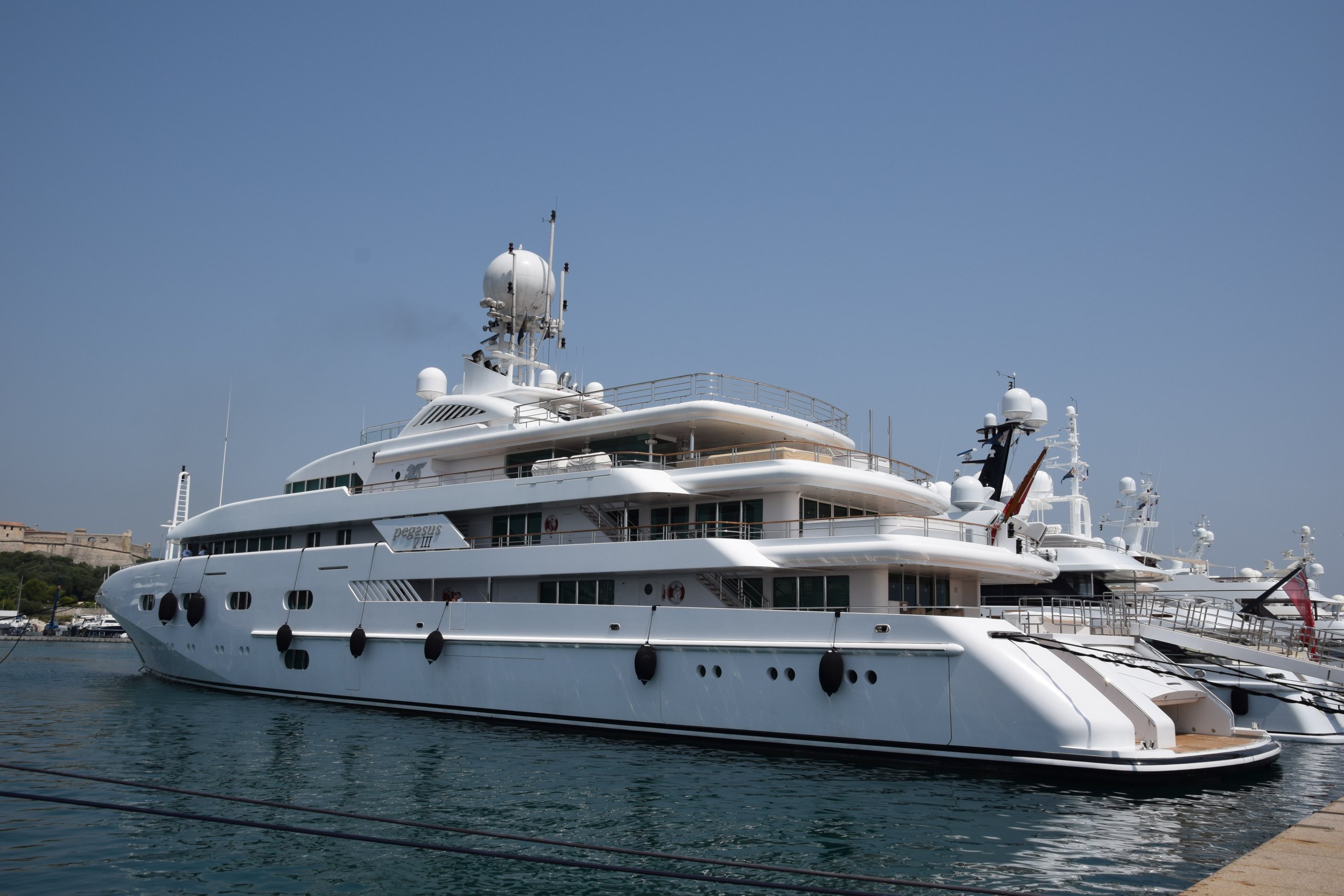 Inside Prince Mohammed bin Salman's 120,000,000 Lightning Yacht