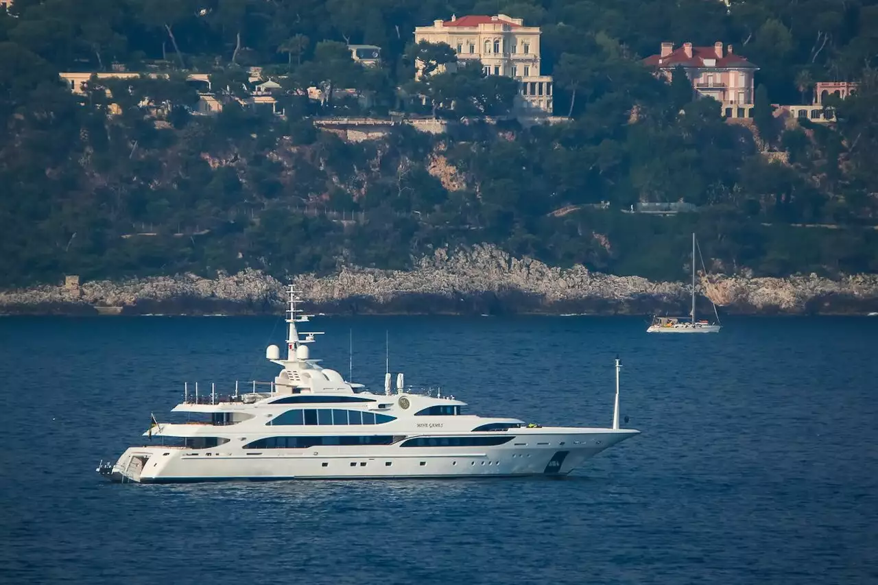 Iate LUMIERE II • Benetti • 2010 • Proprietário Miguel Rincon