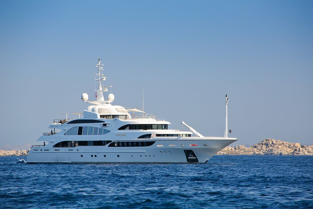 Yate SORRENTO (LUMIERE) • Benetti • 2010 • Propietario Miguel Rincon