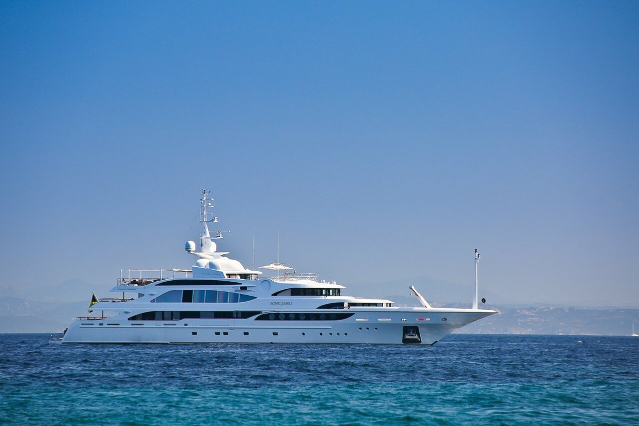 SORRENTO Yacht (LUMIERE) • Benetti • 2010 • Proprietario Miguel Rincon