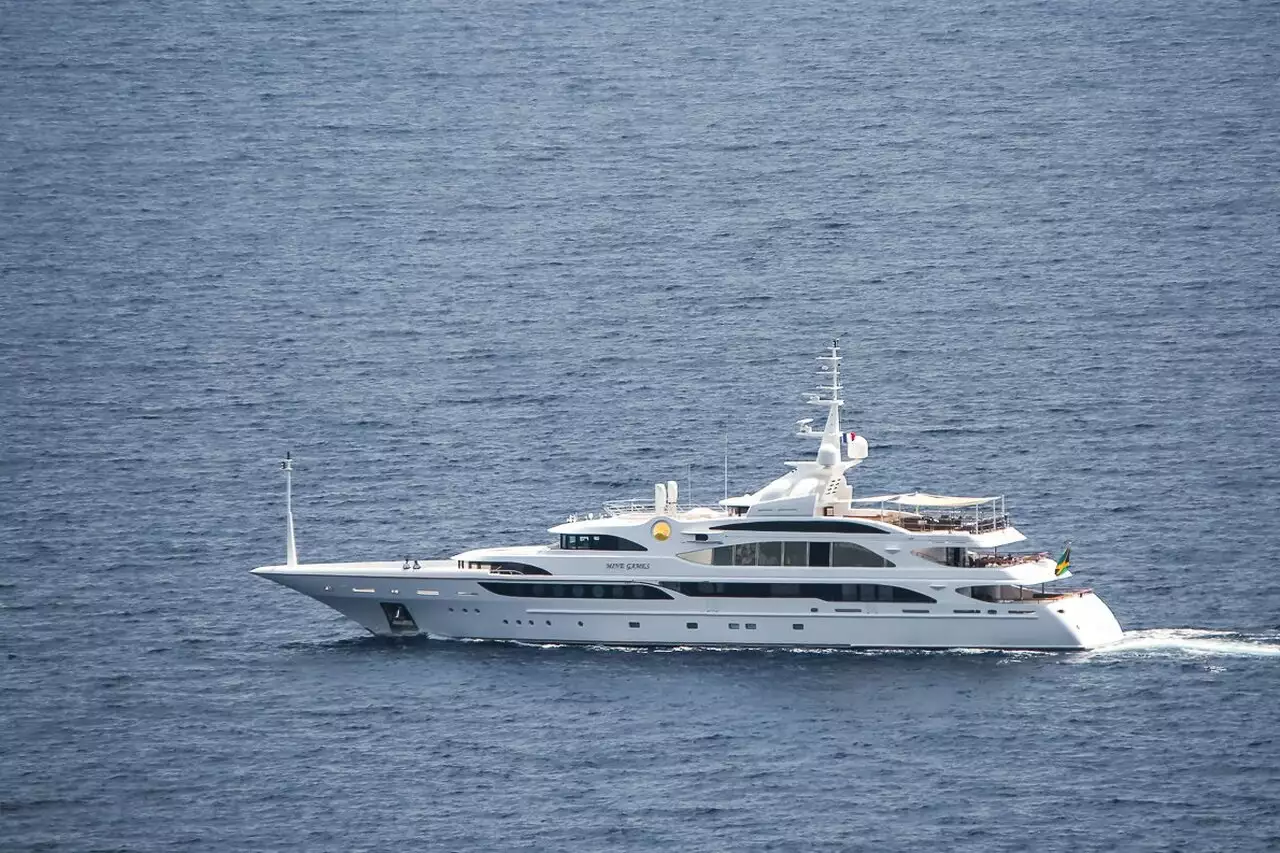 Iate SORRENTO (LUMIERE) • Benetti • 2010 • Proprietário Miguel Rincon