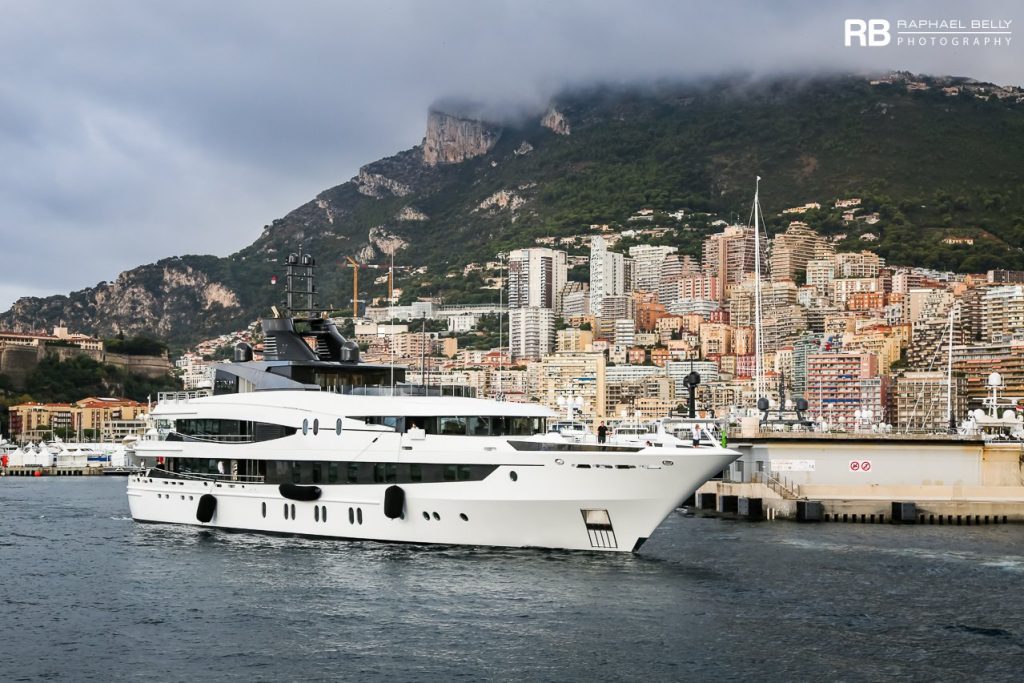 LUNA B Yacht • Oceanco • 2005 • Sahibi Robert Friedland