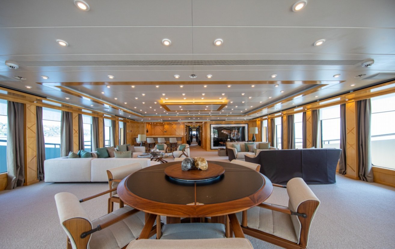 yacht Luna B intérieur 